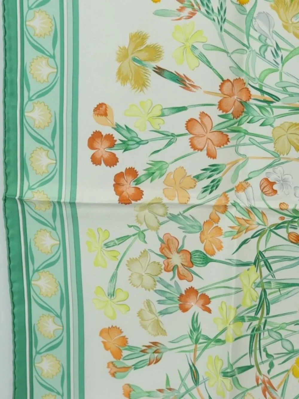 HERMES Carre 90 Scarf 